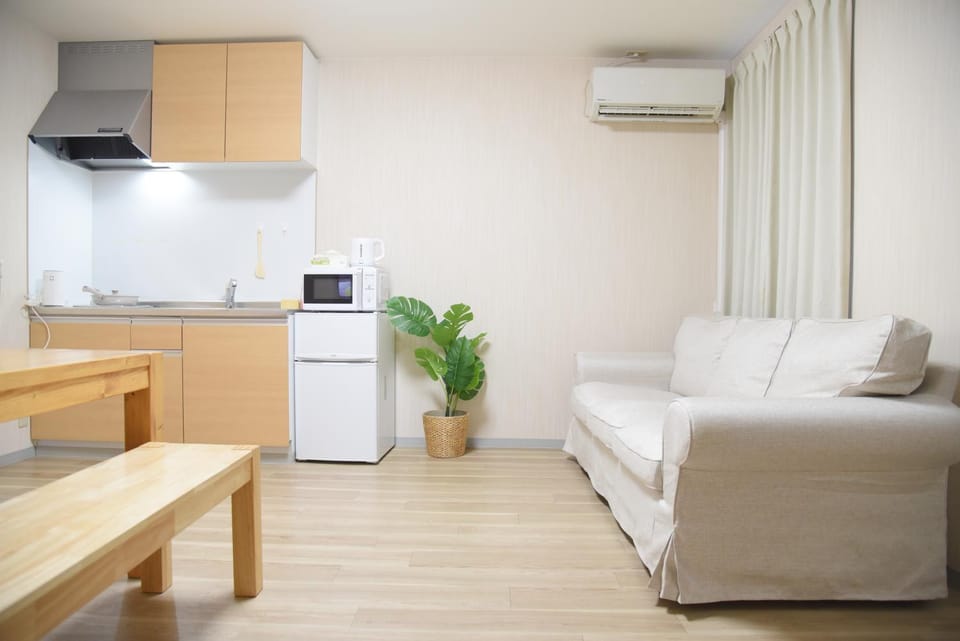 Seating area, minibar, air conditioner