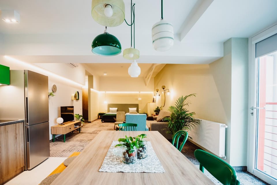 Seating area, Dining area