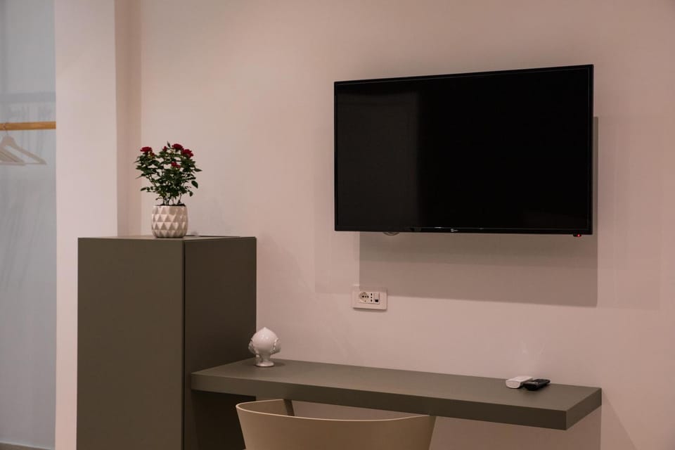 Communal lounge/ TV room, TV and multimedia, Evening entertainment