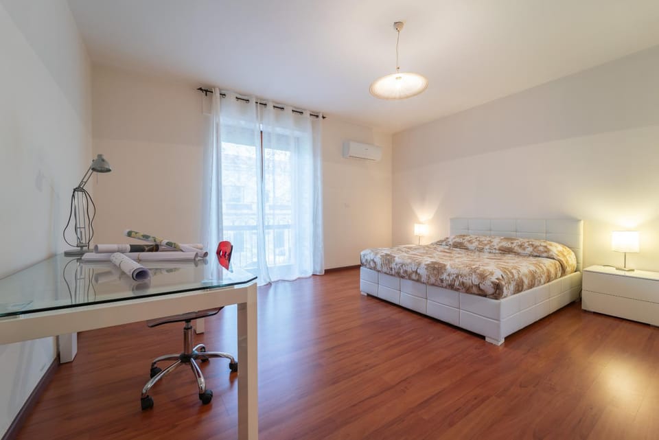 Bed, Photo of the whole room, Bedroom, hair dresser