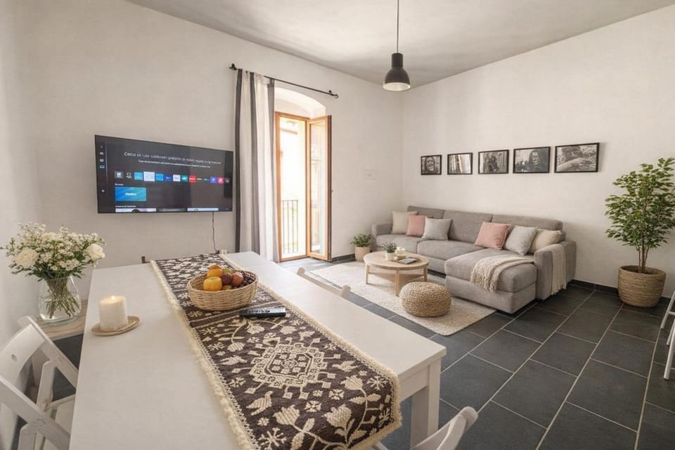Historic Center Gem Free Parking 10m House in Bosa