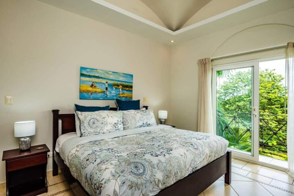 Oceanview Escape Large Pool and 247 Security! Apartment hotel in Tamarindo