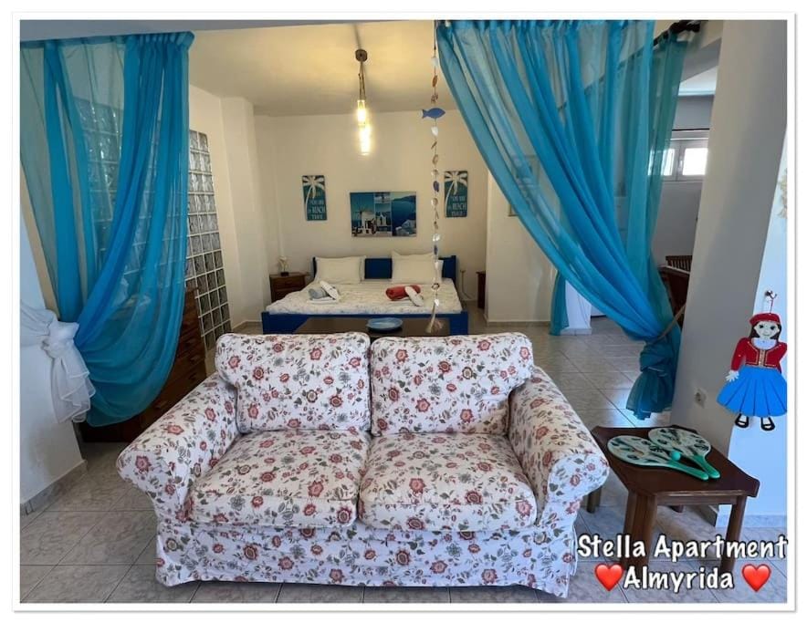 Stella Apartment in Almyrida slechts 350m vanaf het strand, auto huren niet nodig Apartment in Crete
