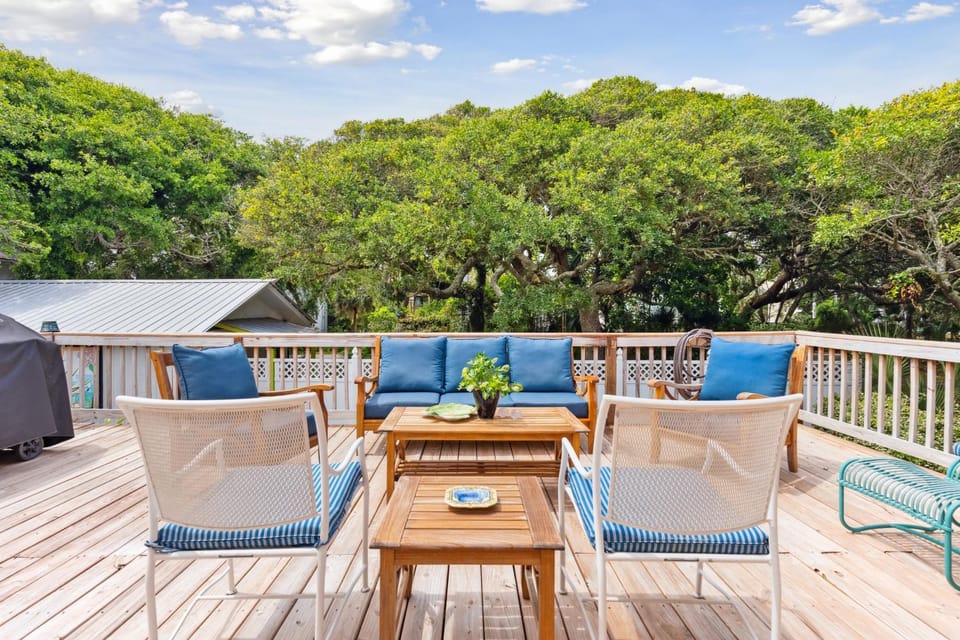 1004 E Arctic Ave. - Blue Flamingo House in Folly Beach