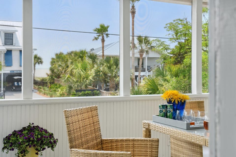 1004 E Arctic Ave. - Blue Flamingo House in Folly Beach