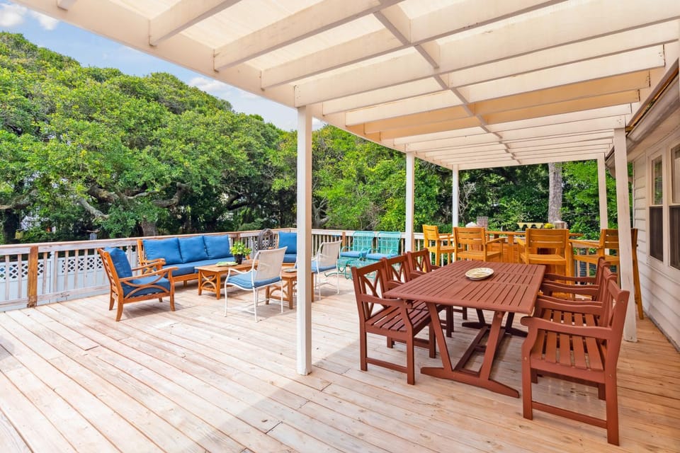 1004 E Arctic Ave. - Blue Flamingo House in Folly Beach
