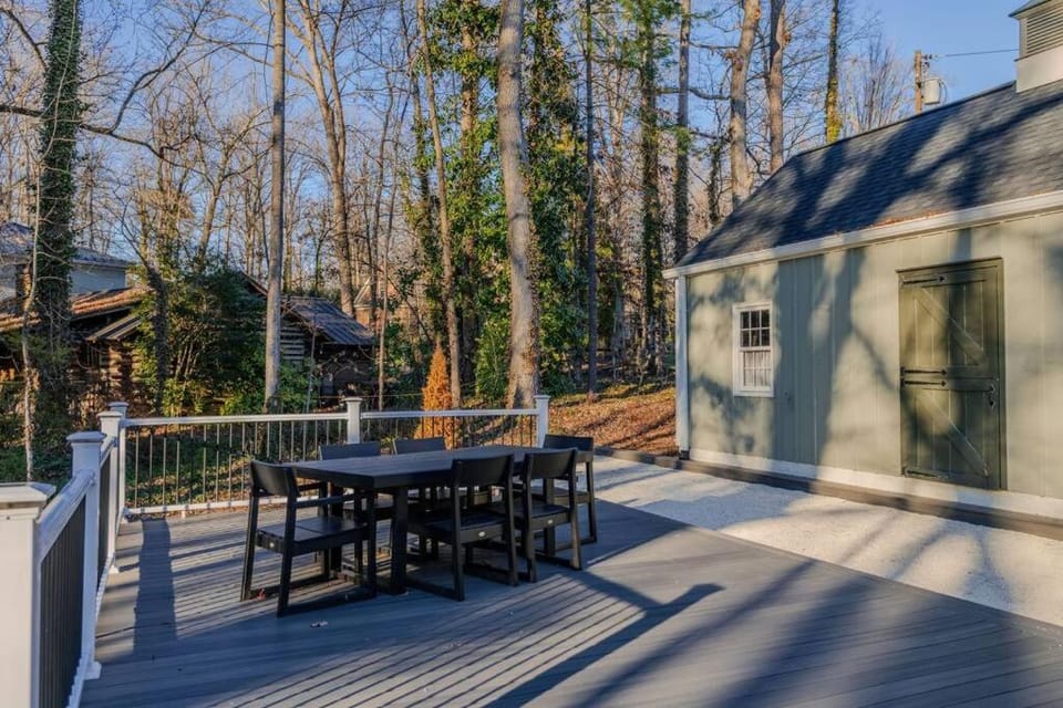 Artopia Retreat and Marys Gatehouse Superlisting House in Greensboro