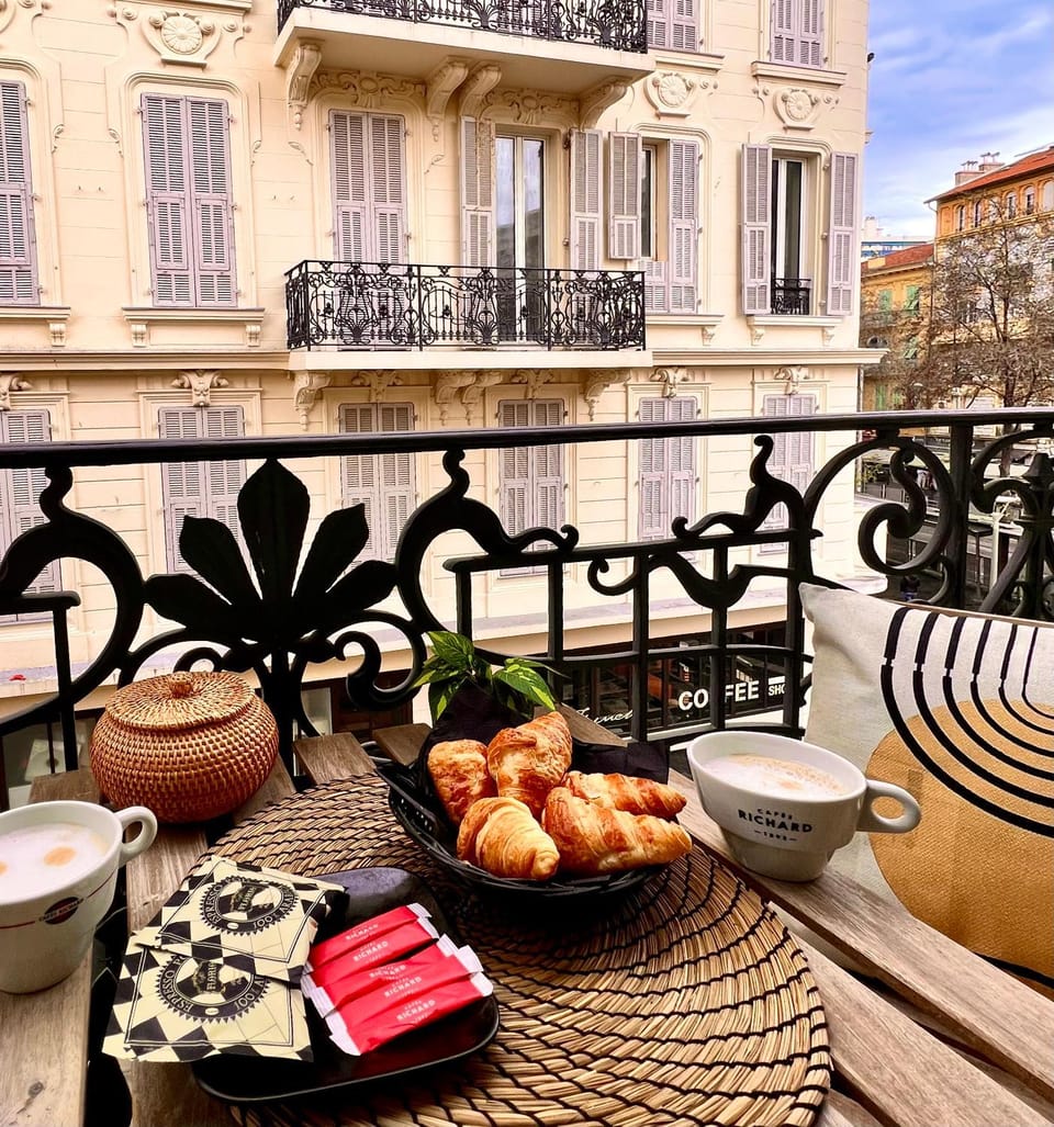 Patio, Day, View (from property/room), Balcony/Terrace, Food and drinks, Food, Breakfast