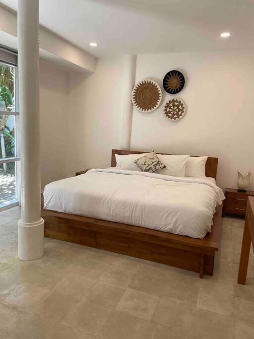 Spacious tropical 3BR pool villa Villa in North Kuta