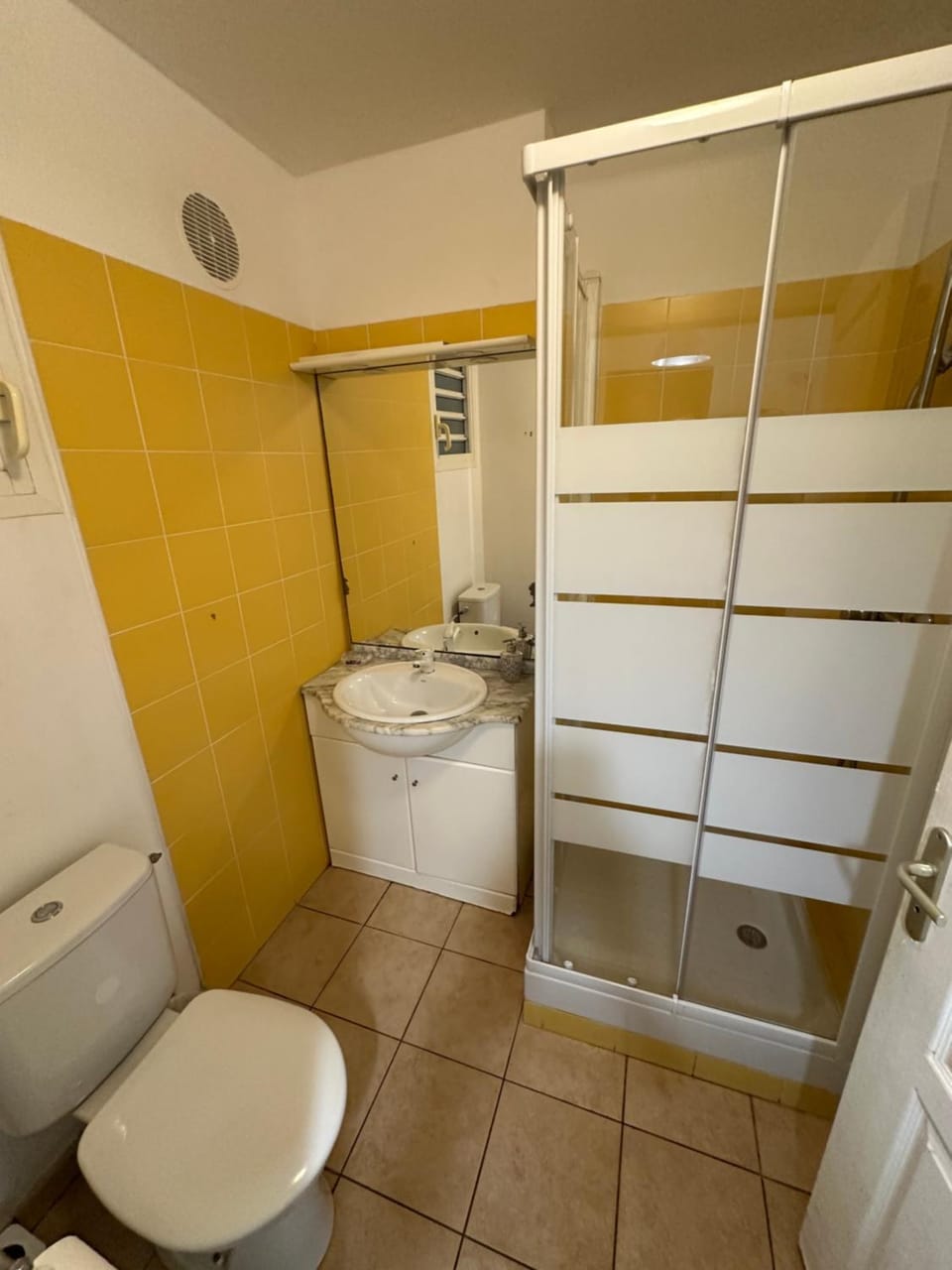 Shower, Toilet, Bathroom