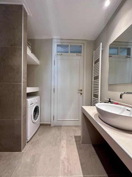 Bathroom, washing machine