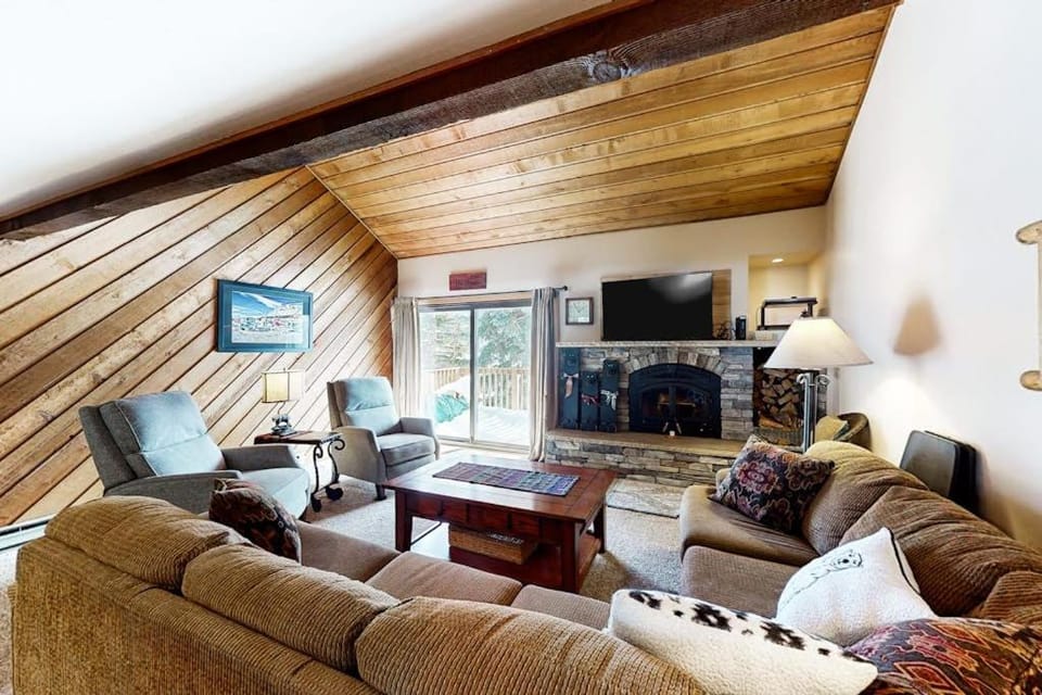 Snowcreek 264 Apartment in Mammoth Lakes
