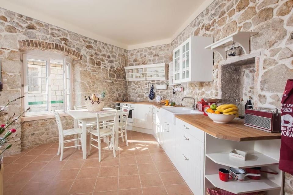 VILLA ROKO VINTAGE Villa in Split-Dalmatia County