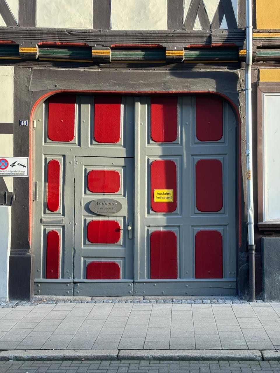Facade/entrance