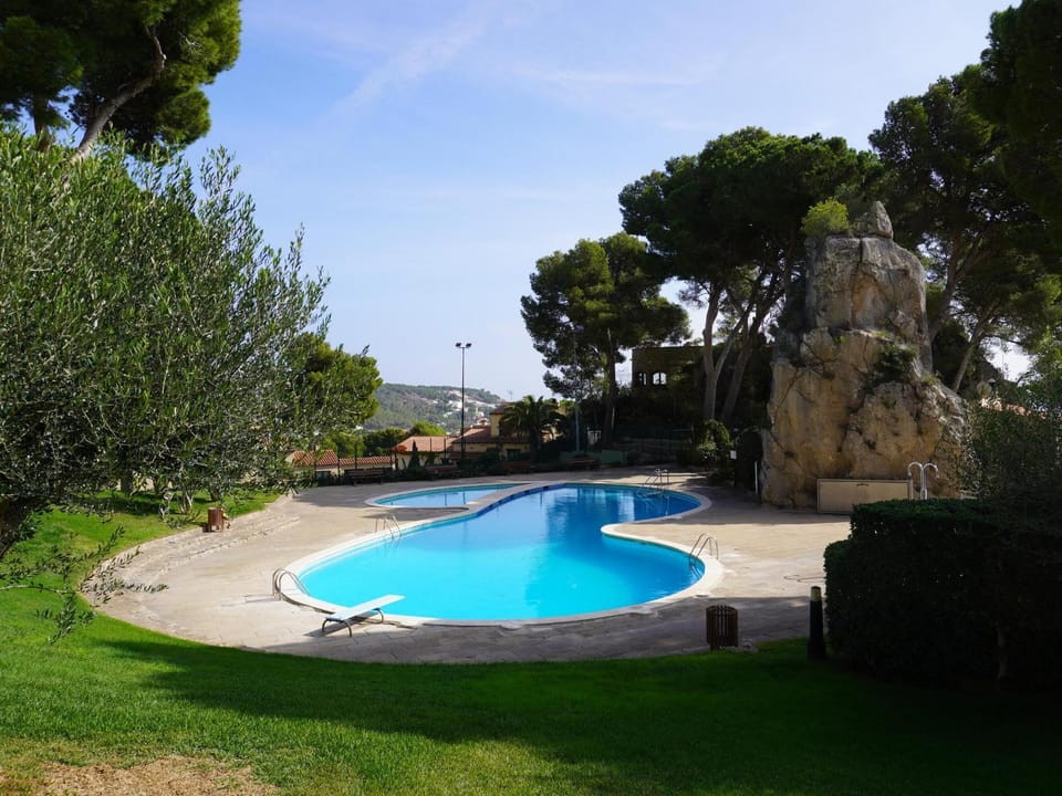 Encantadora Casa con Piscina y Vista al Mar en L'Estartit - ES-323-28 House in Baix Empordà