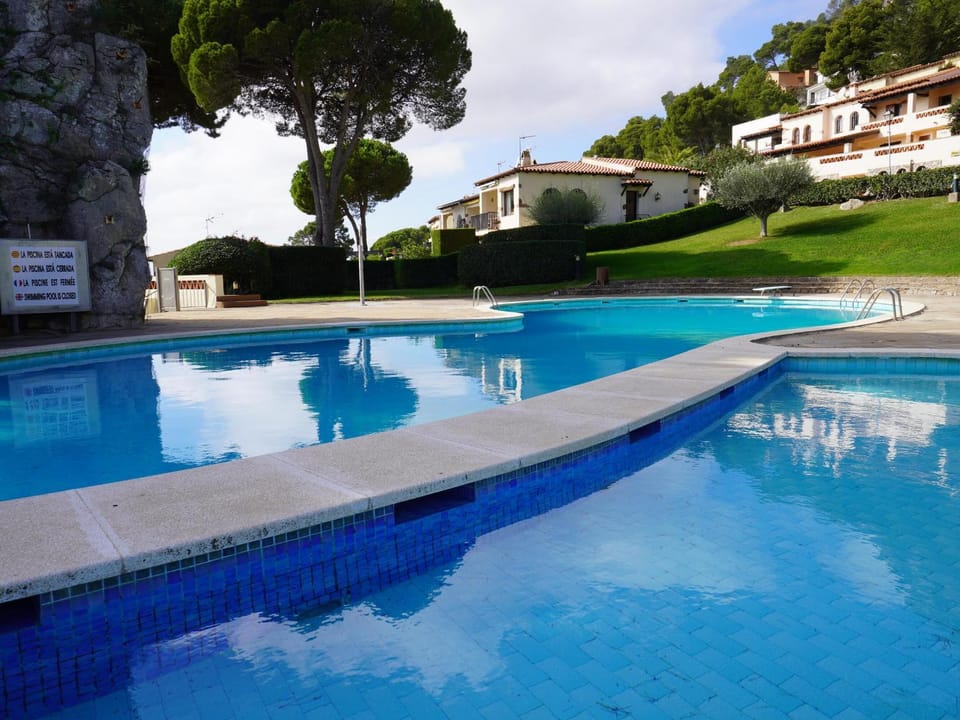 Encantadora Casa con Piscina y Vista al Mar en L'Estartit - ES-323-28 House in Baix Empordà