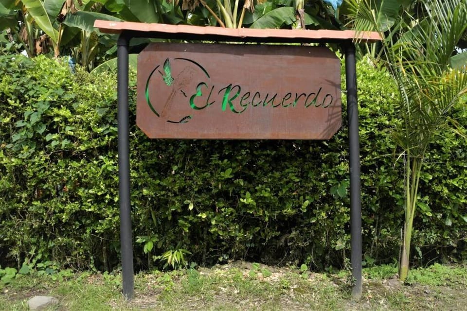 Logo/Certificate/Sign, Text overlay