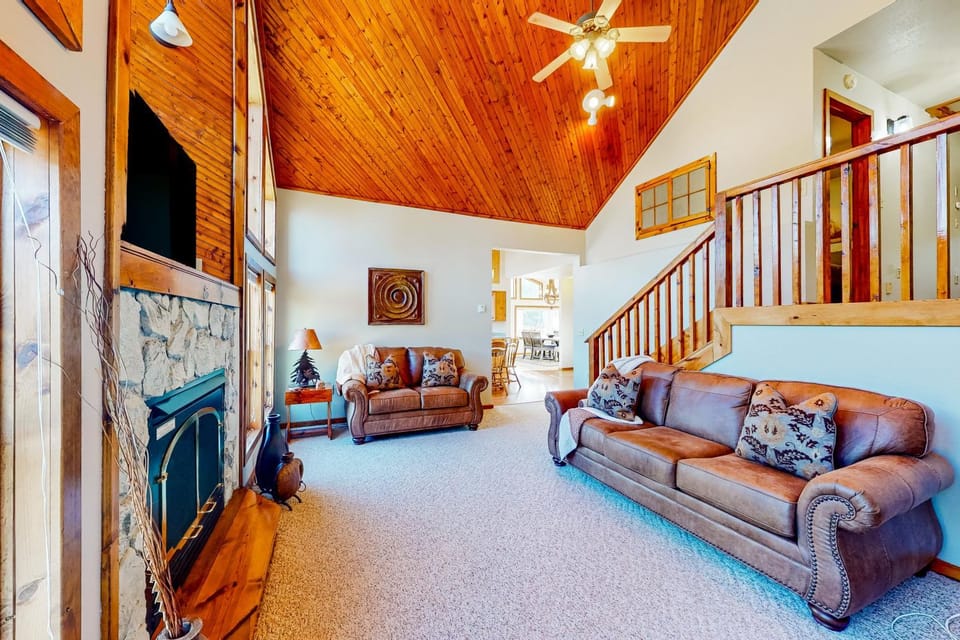 Hilltop Getaway House in Pennington County