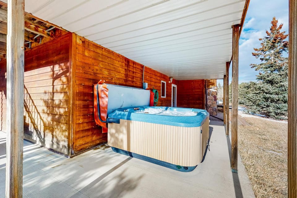 Hilltop Getaway House in Pennington County
