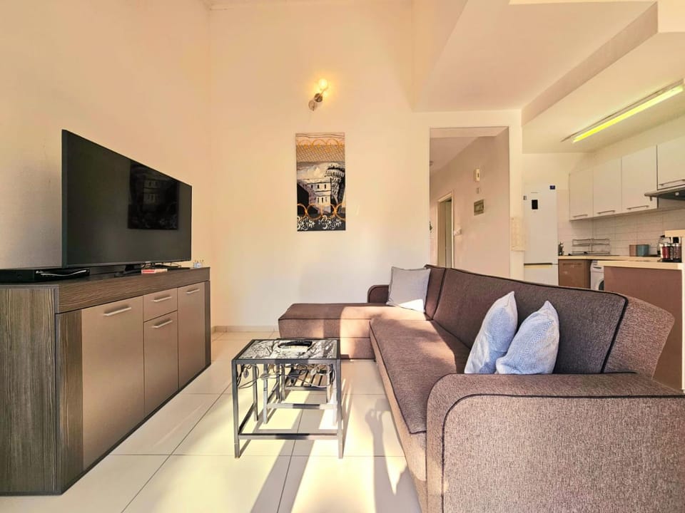 Kitchen or kitchenette, Dining area, minibar, pet friendly, stove, toaster