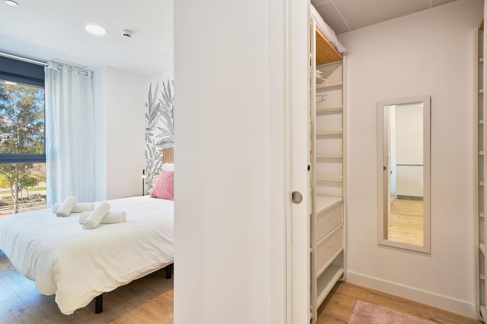 Bed, Photo of the whole room, Bedroom, wardrobe