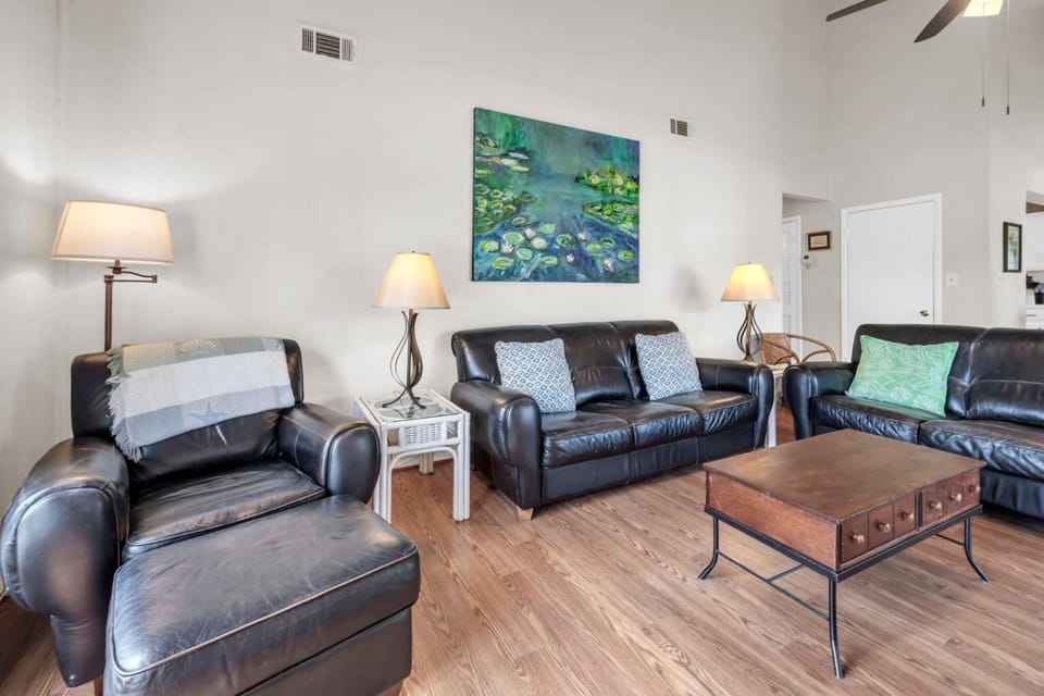 Golf Course 93D House in Miramar Beach