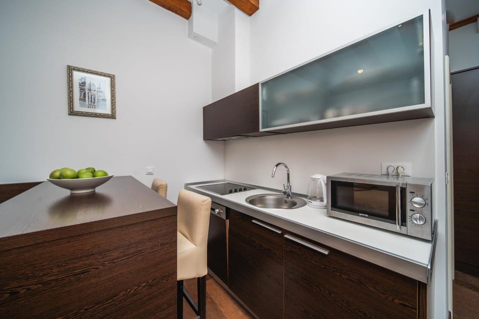 Kitchen or kitchenette