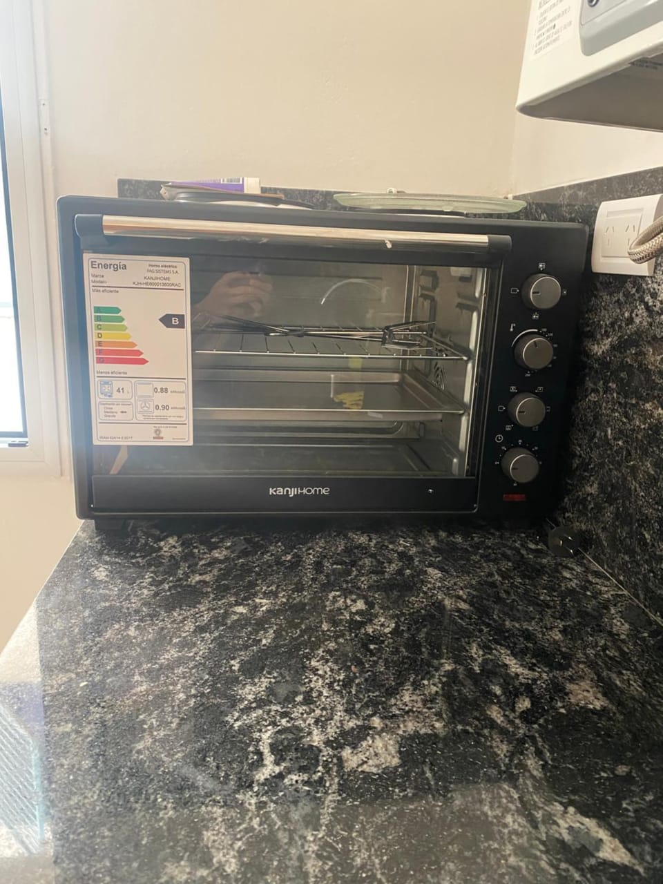pet friendly, stove
