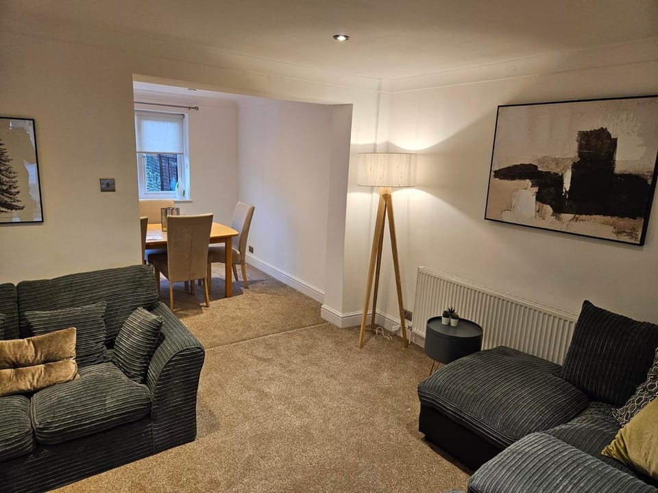 3 Severn close Contractor home in Oakham near Rutland Water with parking House in Oakham