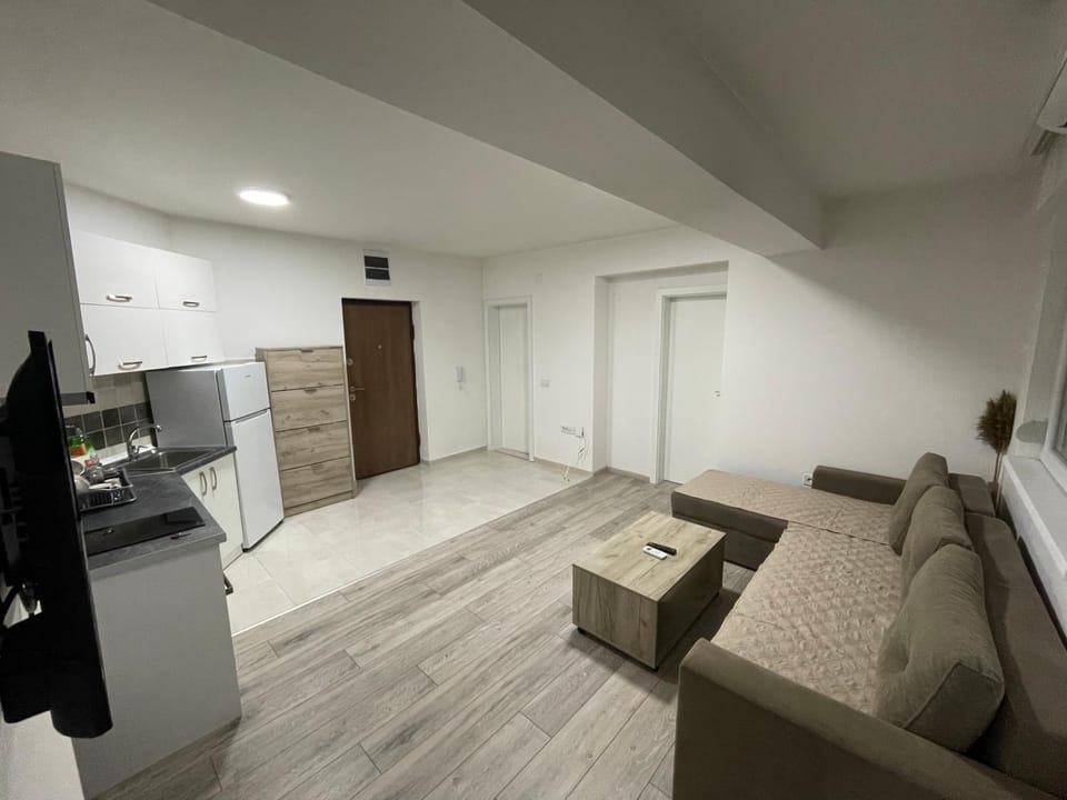 TV and multimedia, Kitchen or kitchenette, Living room, Seating area, minibar