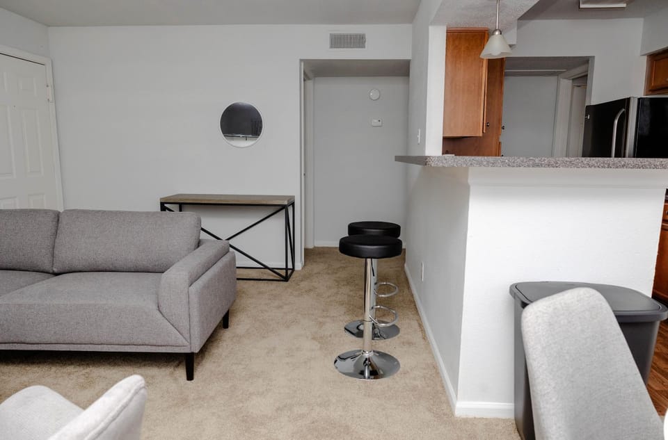 Wyndham 1205 Modern luxe 2BD2BA I Parking Apartment in Hampton