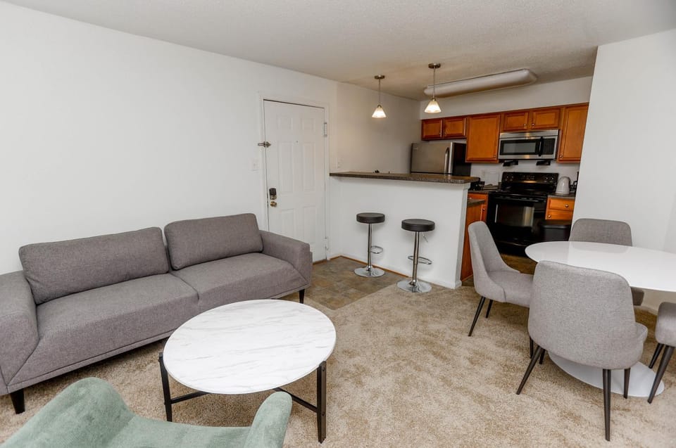 Wyndham 912 Urban Chic, wd, Parking, Pool Apartment in Hampton