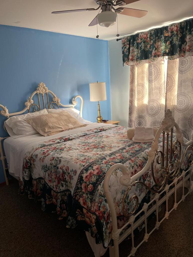 Comfortable Stay In Beautiful Home Vacation rental in Halton Hills