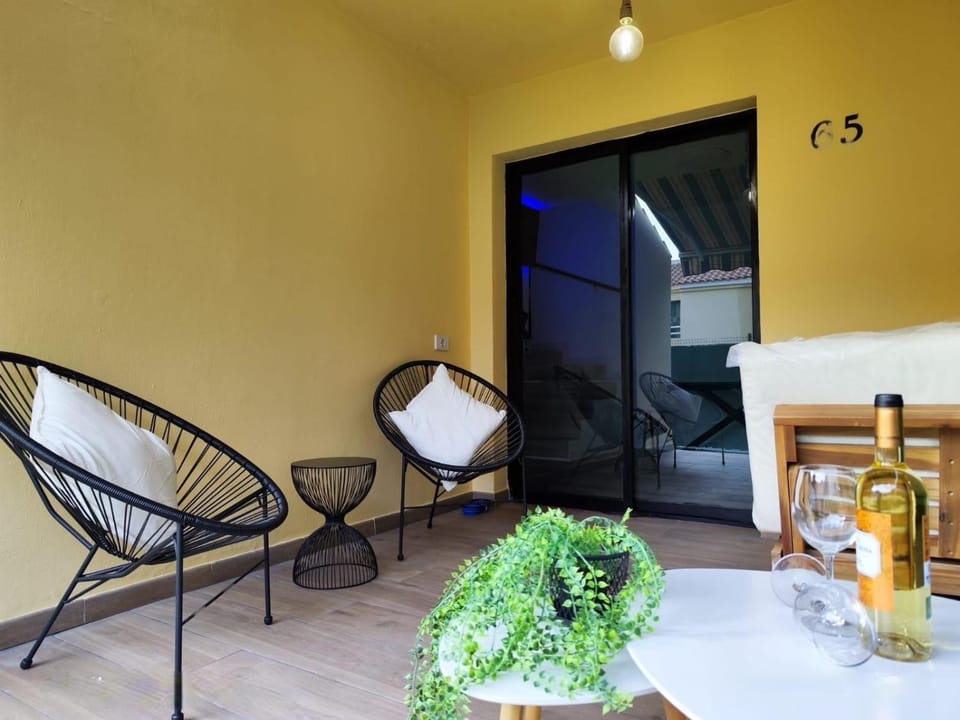 Patio, Day, View (from property/room), Balcony/Terrace