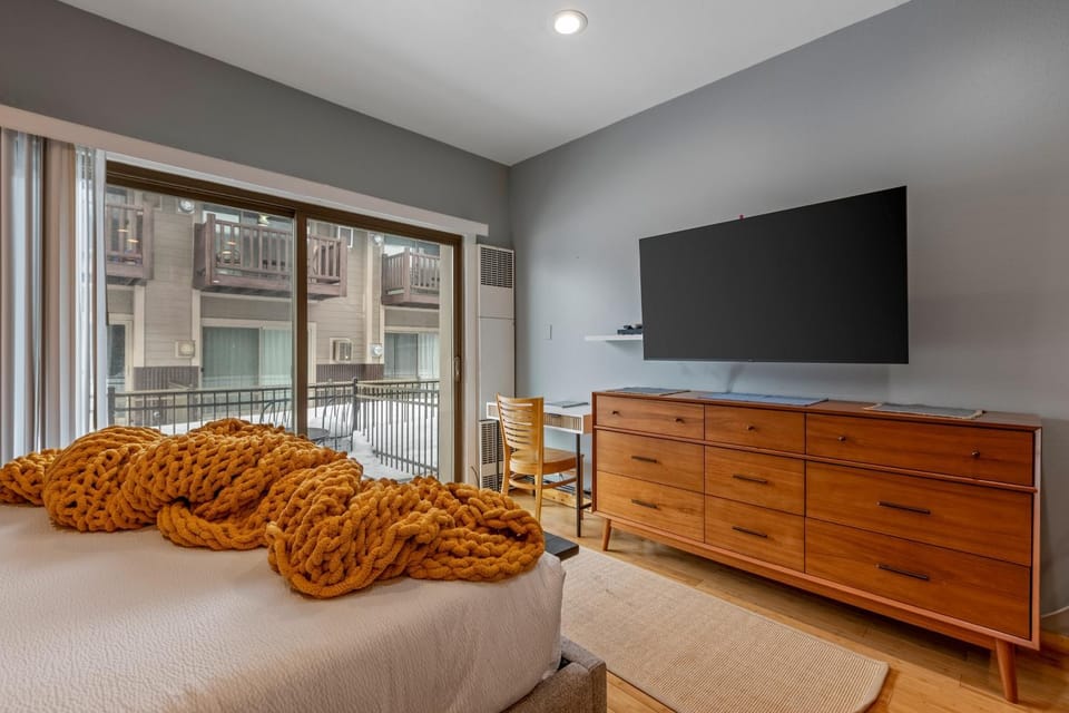 Pool & Hot Tub Access: Park City Studio w/ Balcony Apartment in Park City