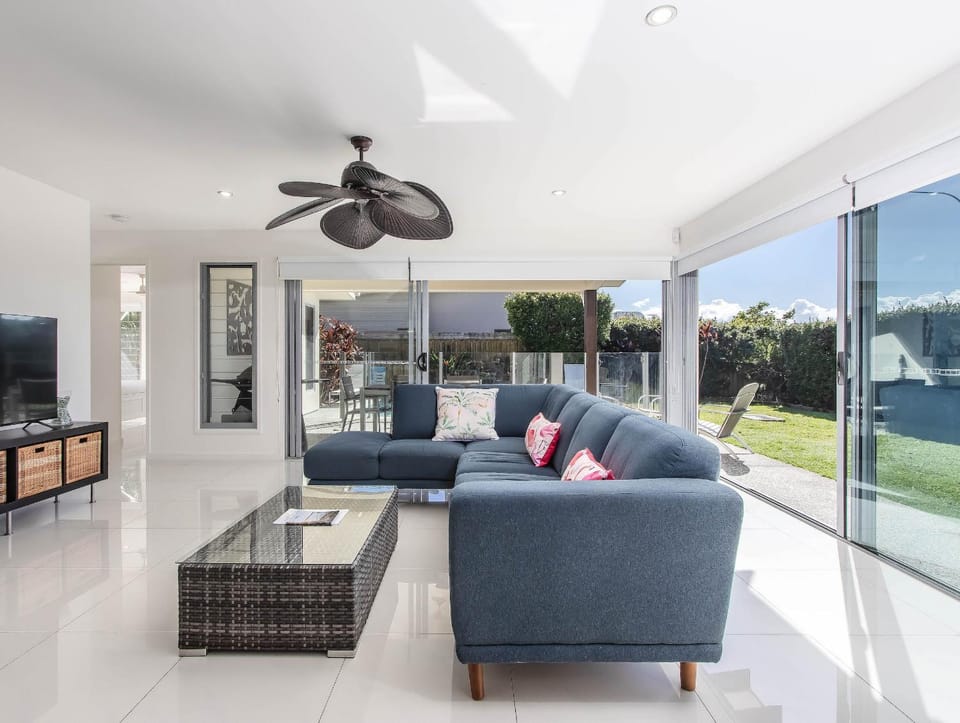 TV and multimedia, Living room, Garden view, fireplace, fireplace