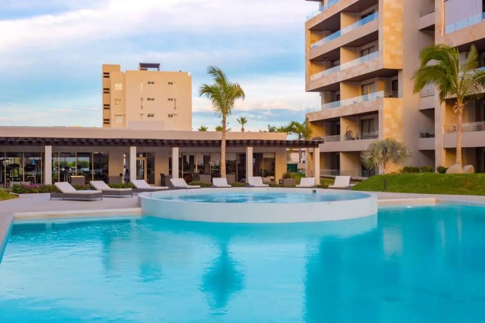 Pool view, Swimming pool