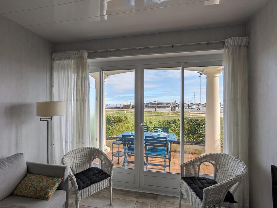 Charmant T3 avec Terrasse et WIFI, proche Port à Arcachon - FR-1-420-142 Apartment in Arcachon