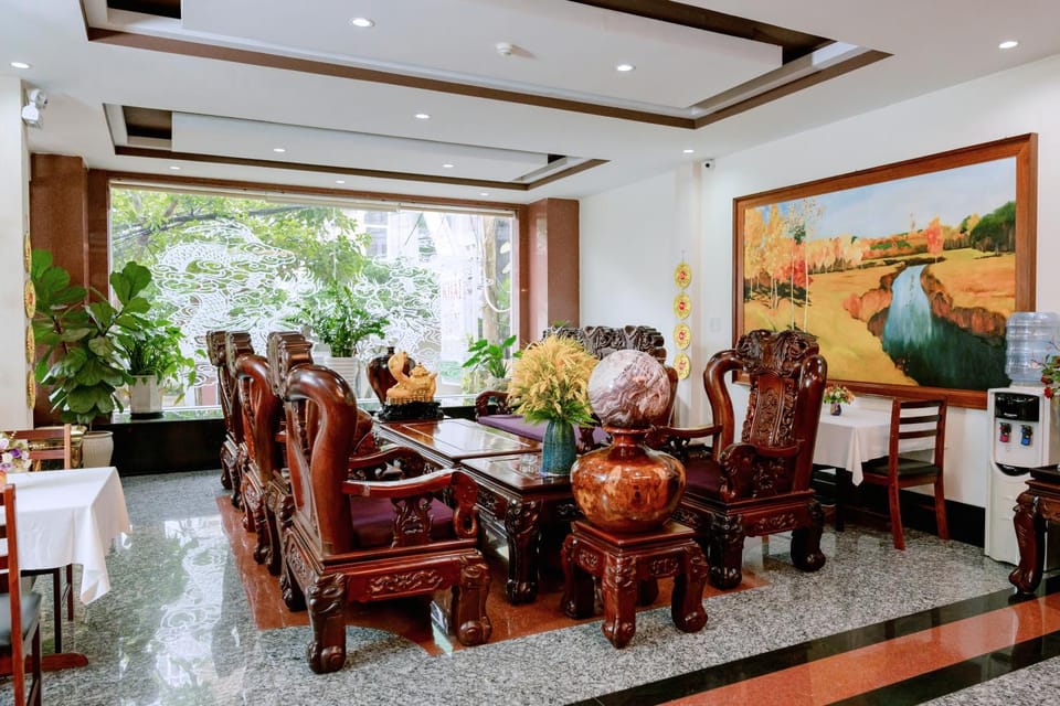 Banquet/Function facilities, Seating area, group of guests