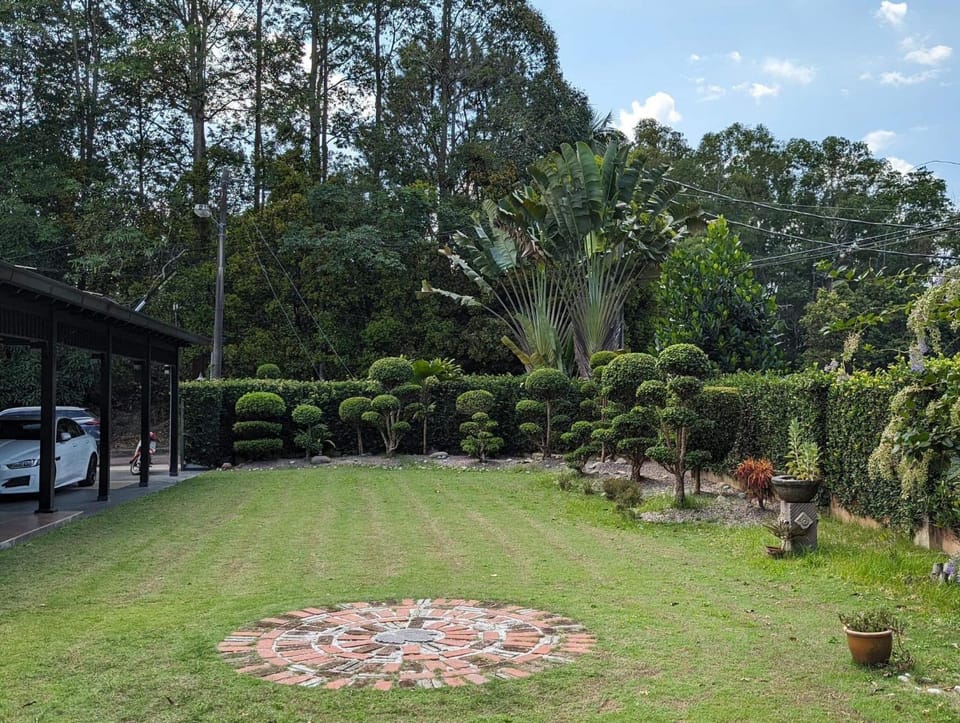D’Garden Cottage with big field House in Johor