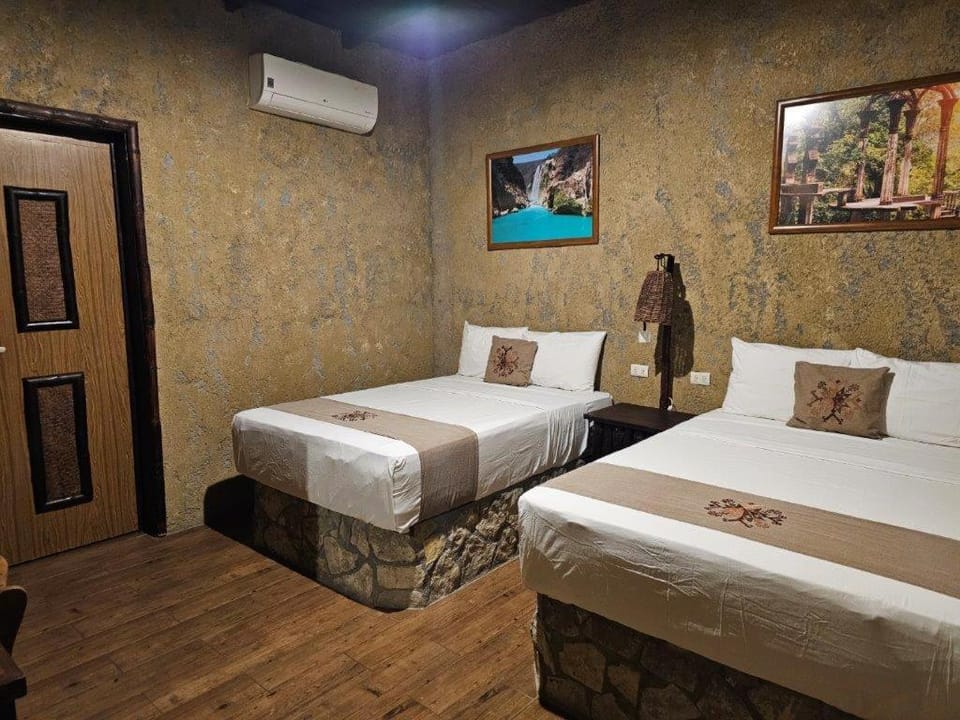 Bed, Photo of the whole room, Bedroom, air conditioner