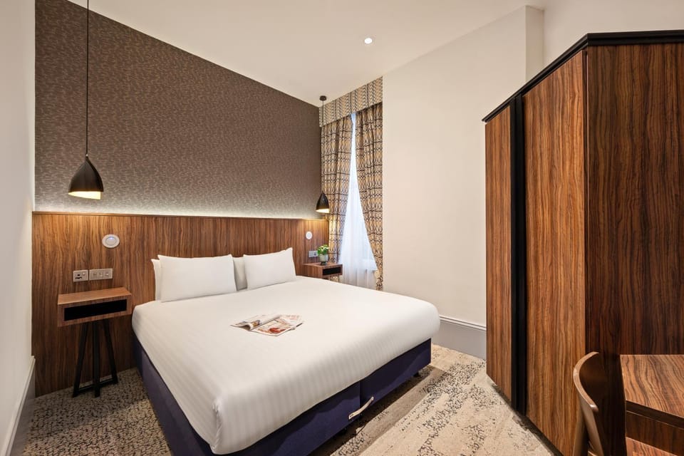 Bed, Bedroom, wardrobe