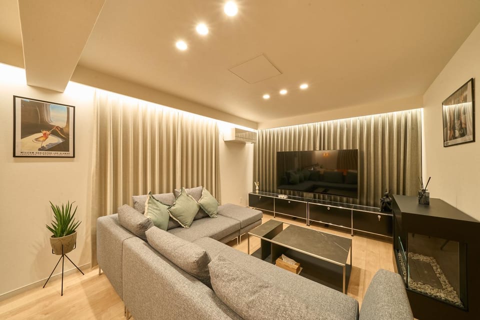 TV and multimedia, Living room, Seating area
