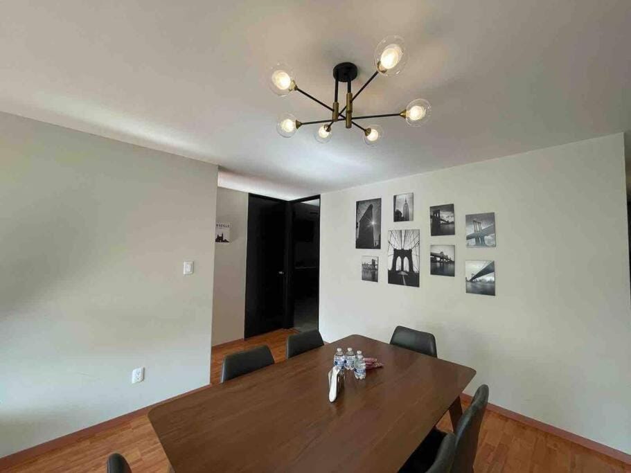 Departamento en Praga Apartment in Mexico City