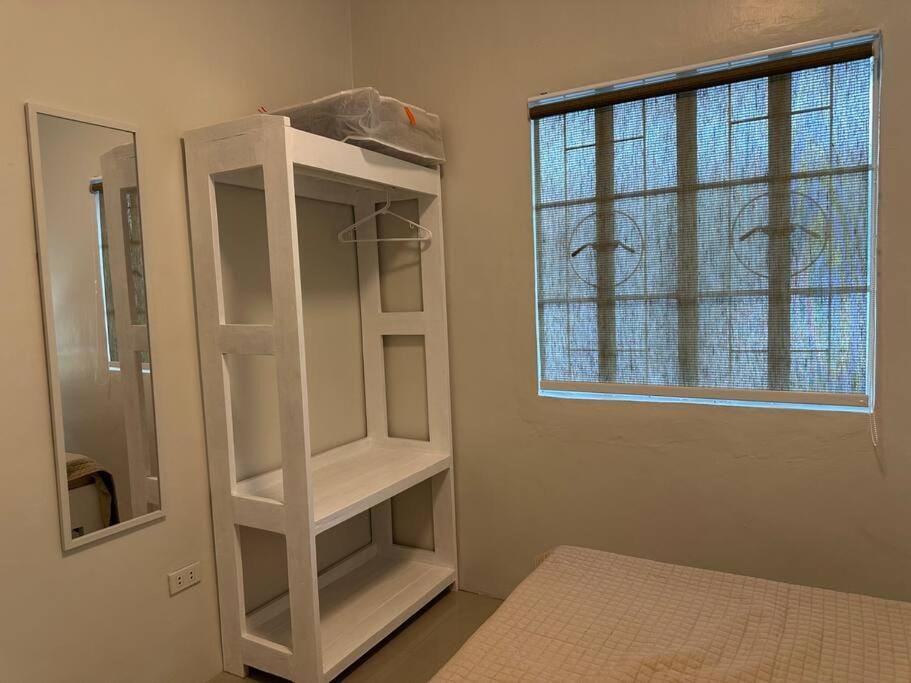 Japandi Home B - Fully Aircon, WIFI, Hot shower, 24hGuard, Center, near Malls House in Davao Region