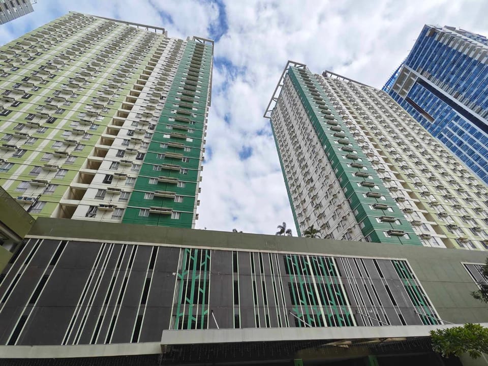 Cebu Avida Riala T4 1520 IT Park Apartment in Lapu-Lapu City