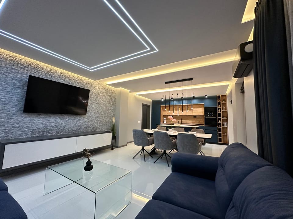 Regatta Park 2BR Exclusive Suite Parking Included Apartment in Plovdiv