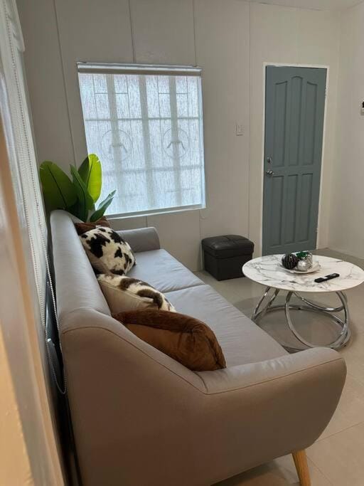 Japandi Home C - Fully Aircon, WIFI, Hot shower, 24hGuard, Center, near Malls House in Davao Region