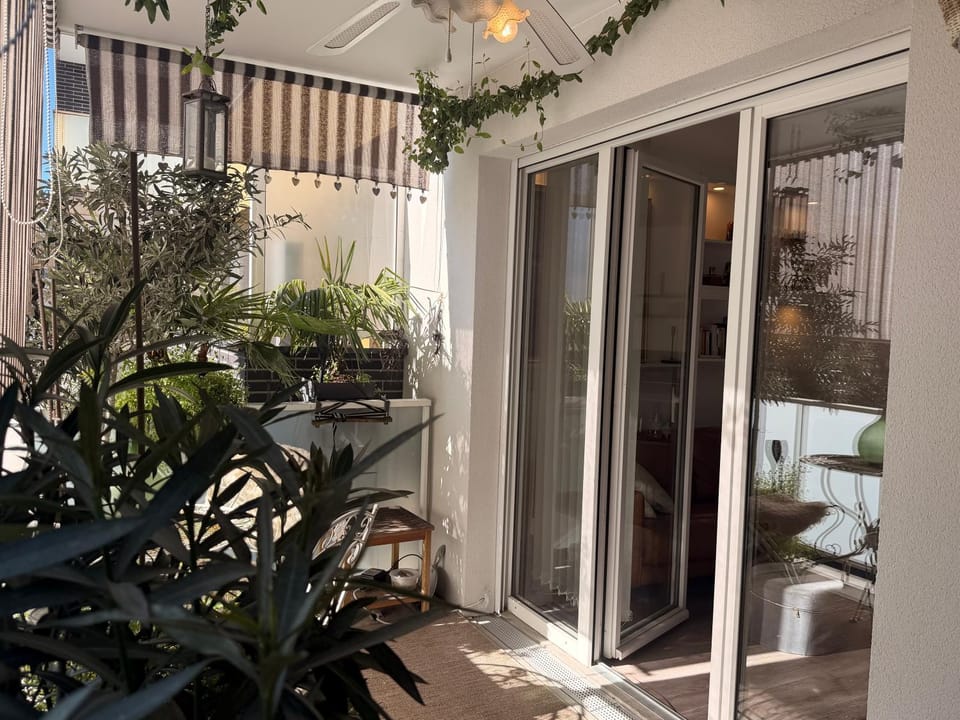 Patio, Day, Balcony/Terrace