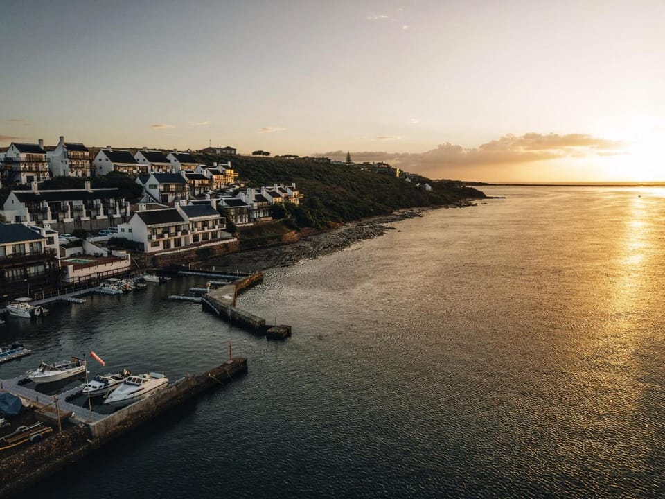 Natural landscape, River view, Sea view